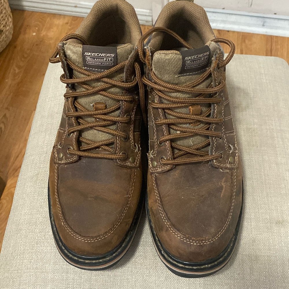 COPY - Men’s leather Skechers size9 boots.